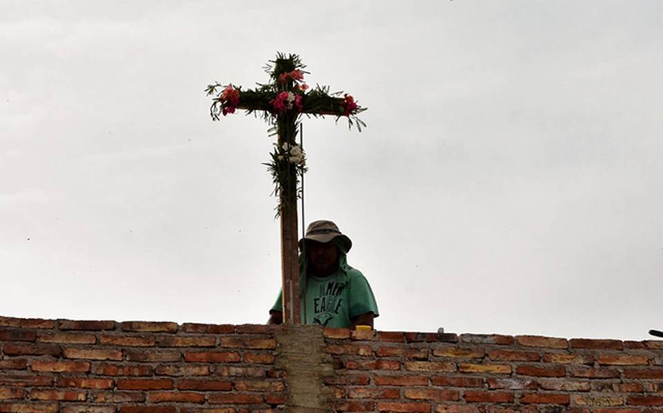 Conmemoran alba iles D a de la Santa Cruz Tribuna de San Luis